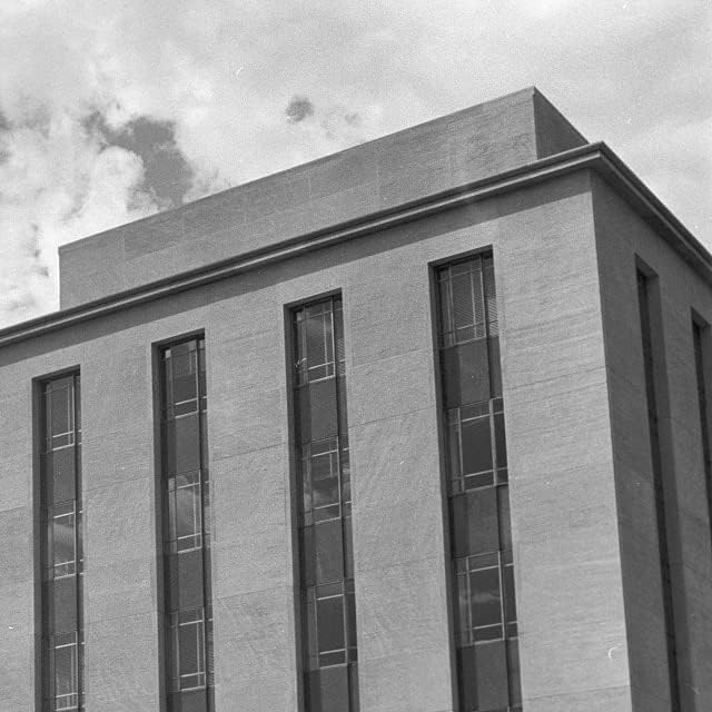 צילום היסטורי -פינדס: בניין מחלקת המלחמה, וושינגטון, D.C. פרט חיצוני 1940